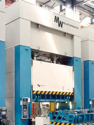 大型模具的液压式多曲线压力机