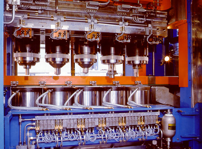 Die with cooling and lubrication